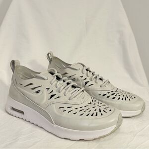 Nike Air Max Thea Joli QS Light Bone, Womens 7 (runs slightly small), GUC